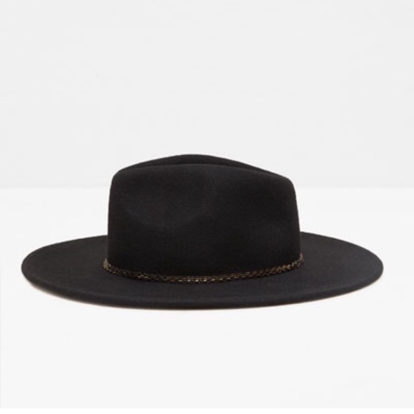 Zara Accessories - NWT Zara Black Felt / Wool hat